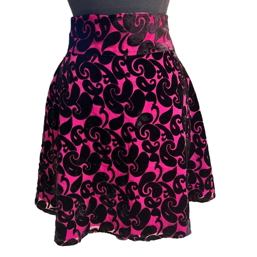 HEAVENLY HOSTESS SERVE WITH GRACE APRON VELVET BURNT OUT BLACK/ FUCHSIA RETRO